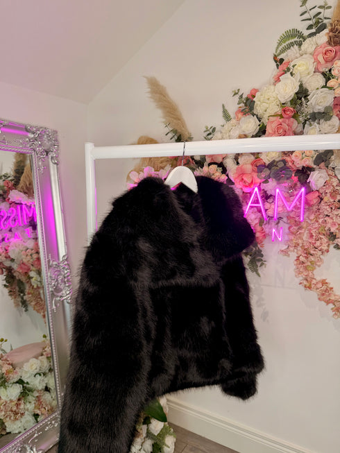 Women's Faux Fur Jacket with Collar in Black